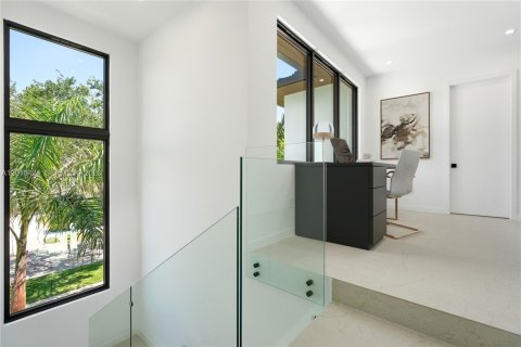 Villa ou maison à vendre à North Miami, Floride: 4 chambres, 294.31 m2 № 2086995 - photo 11
