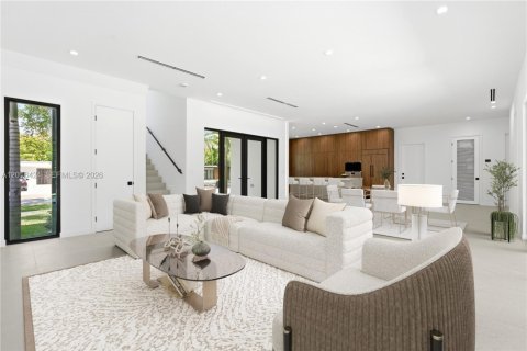 Villa ou maison à vendre à North Miami, Floride: 4 chambres, 294.31 m2 № 2086995 - photo 5