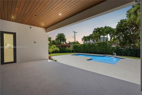 Villa ou maison à vendre à North Miami, Floride: 4 chambres, 294.31 m2 № 2086995 - photo 18