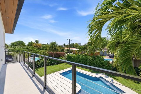 Villa ou maison à vendre à North Miami, Floride: 4 chambres, 294.31 m2 № 2086995 - photo 16
