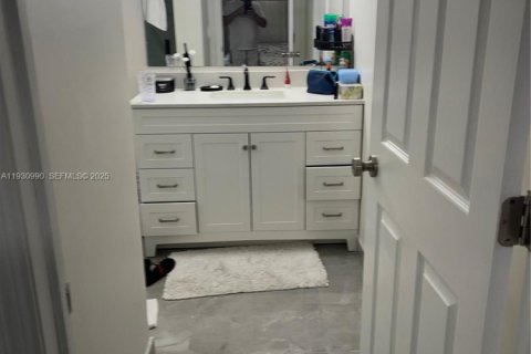 Купить виллу или дом в Форт Майерс, Флорида 3 спальни, 171.87м2, № 1990523 - фото 18