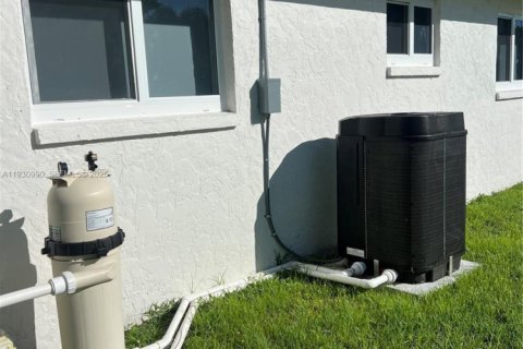 Купить виллу или дом в Форт Майерс, Флорида 3 спальни, 171.87м2, № 1990523 - фото 26