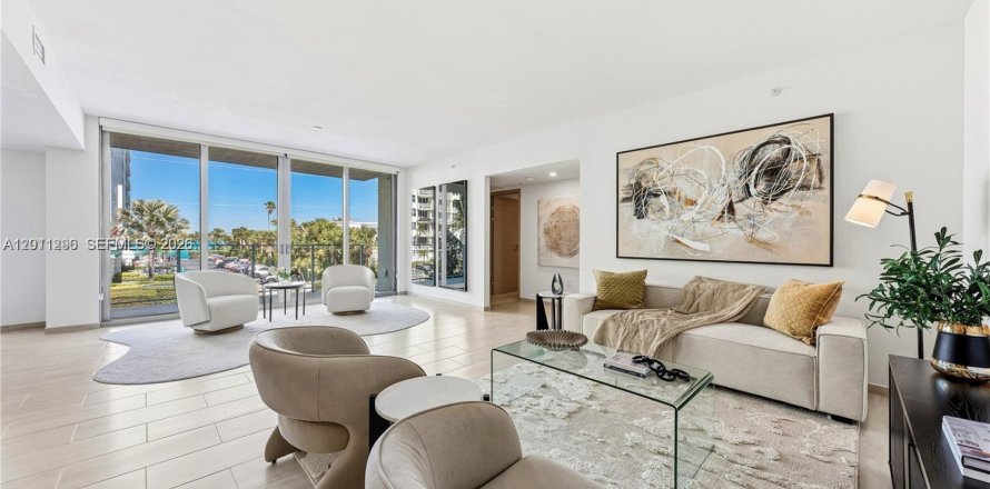 Condominio en Bay Harbor Islands, Florida, 3 dormitorios  № 2075170