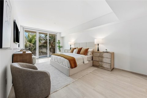 Condominio en alquiler en Bay Harbor Islands, Florida, 3 dormitorios № 2075170 - foto 12