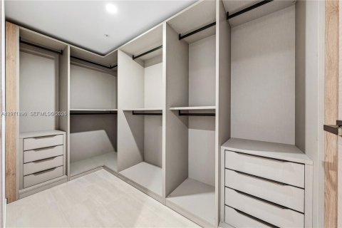Condominio en alquiler en Bay Harbor Islands, Florida, 3 dormitorios № 2075170 - foto 15