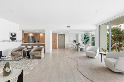 Condominio en alquiler en Bay Harbor Islands, Florida, 3 dormitorios № 2075170 - foto 11