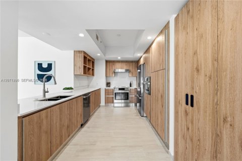 Condominio en alquiler en Bay Harbor Islands, Florida, 3 dormitorios № 2075170 - foto 8