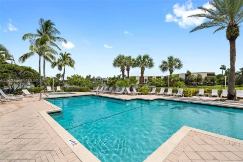 Condominio en alquiler en Hutchinson Island South, Florida, 2 dormitorios, 111.85 m2 № 2054377 - foto 18
