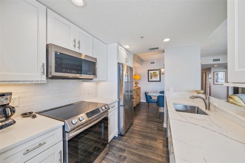 Condominio en alquiler en Hutchinson Island South, Florida, 2 dormitorios, 111.85 m2 № 2054377 - foto 7