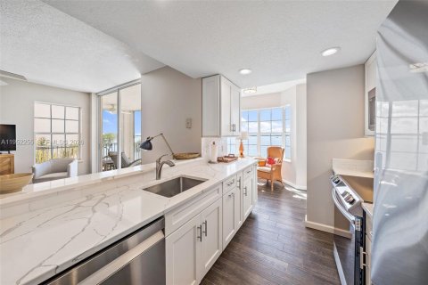 Condominio en alquiler en Hutchinson Island South, Florida, 2 dormitorios, 111.85 m2 № 2054377 - foto 6