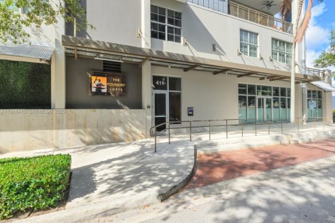 Купить кондоминиум в Форт-Лодердейл, Флорида 2 спальни, 140.47м2, № 1982249 - фото 1