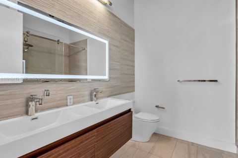 Купить кондоминиум в Форт-Лодердейл, Флорида 2 спальни, 140.47м2, № 1982249 - фото 23