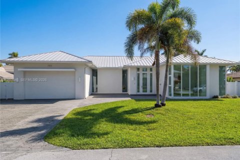 House in Fort Lauderdale, Florida 3 bedrooms, 249.91 sq.m. № 2255802 - photo 3