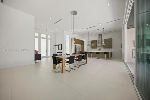 House in Fort Lauderdale, Florida 3 bedrooms, 249.91 sq.m. № 2255802 - photo 12