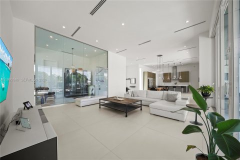 House in Fort Lauderdale, Florida 3 bedrooms, 249.91 sq.m. № 2255802 - photo 15