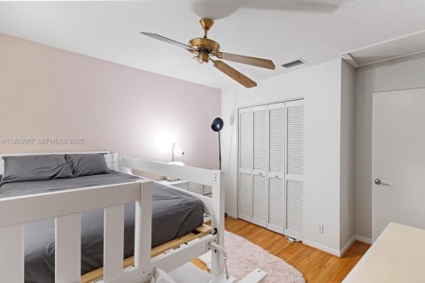 Casa en venta en Margate, Florida, 3 dormitorios, 174.66 m2 № 1976895 - foto 26