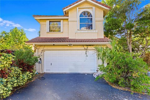 Casa en venta en Margate, Florida, 3 dormitorios, 174.66 m2 № 1976895 - foto 1