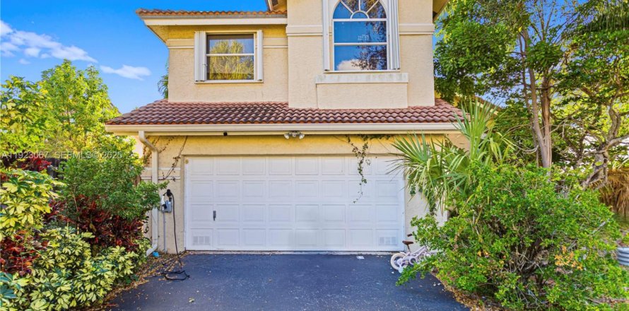 Casa en Margate, Florida 3 dormitorios, 174.66 m2 № 1976895