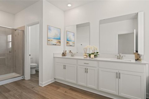 Casa en venta en Kissimmee, Florida, 5 dormitorios, 280.01 m2 № 1824229 - foto 24