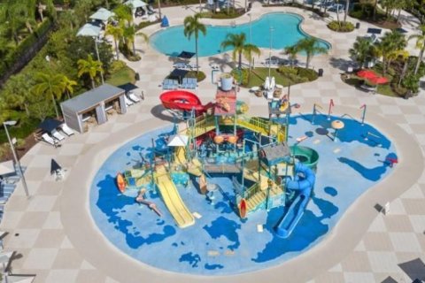 Casa en venta en Kissimmee, Florida, 5 dormitorios, 280.01 m2 № 1824229 - foto 12