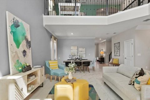 Casa en venta en Kissimmee, Florida, 5 dormitorios, 280.01 m2 № 1824229 - foto 3