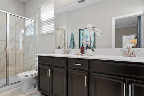 Casa en venta en Kissimmee, Florida, 5 dormitorios, 280.01 m2 № 1824229 - foto 8