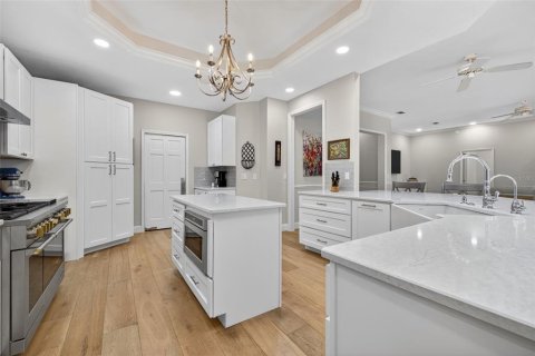 Casa en alquiler en Lutz, Florida, 5 dormitorios, 386.19 m2 № 1907792 - foto 17