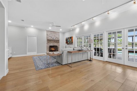 Casa en alquiler en Lutz, Florida, 5 dormitorios, 386.19 m2 № 1907792 - foto 9