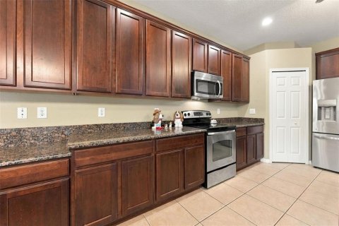 House in Hudson, Florida 6 bedrooms, 277.96 sq.m. № 2391594 - photo 15