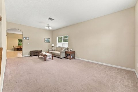 House in Hudson, Florida 6 bedrooms, 277.96 sq.m. № 2391594 - photo 6