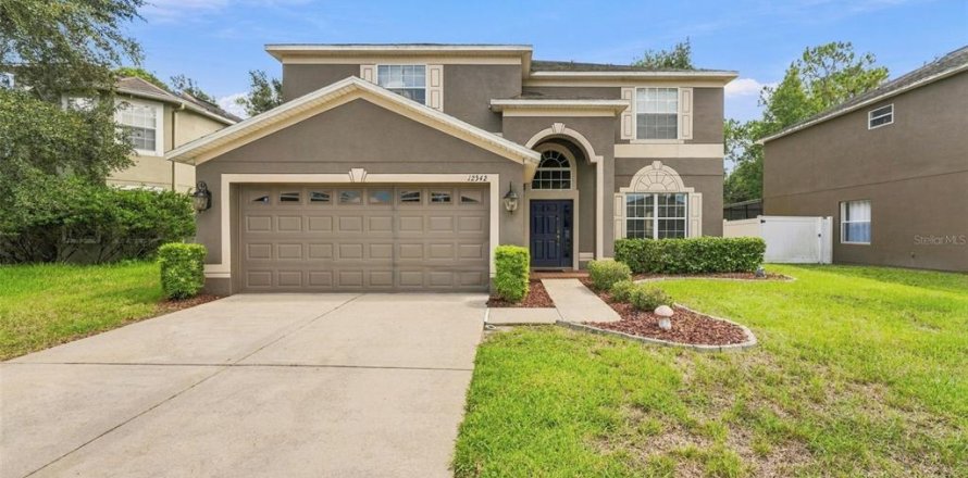 House in Hudson, Florida 6 bedrooms, 277.96 sq.m. № 2391594