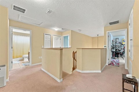 House in Hudson, Florida 6 bedrooms, 277.96 sq.m. № 2391594 - photo 24