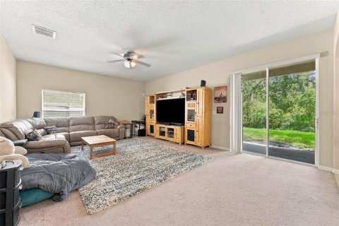 House in Hudson, Florida 6 bedrooms, 277.96 sq.m. № 2391594 - photo 10