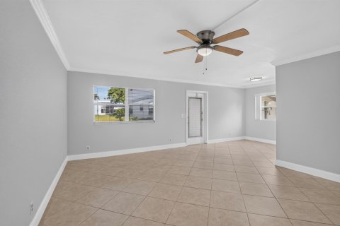 Condo in Delray Beach, Florida, 2 bedrooms № 2259696 - photo 5
