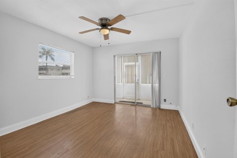 Condo in Delray Beach, Florida, 2 bedrooms № 2259696 - photo 16