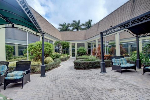 Condo in Delray Beach, Florida, 2 bedrooms № 2259696 - photo 27