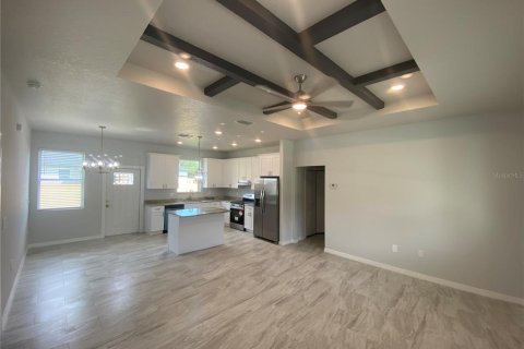 House in Sebring, Florida 3 bedrooms, 137.03 sq.m. № 1394648 - photo 3