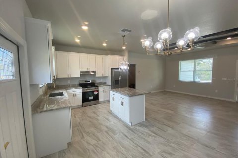 House in Sebring, Florida 3 bedrooms, 137.03 sq.m. № 1394648 - photo 4
