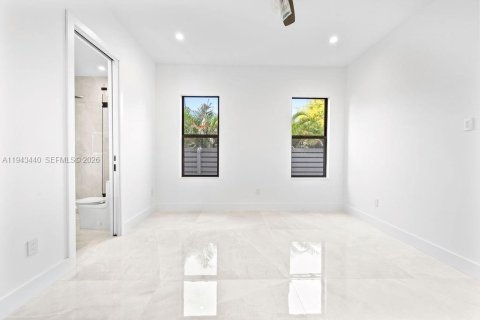 Adosado en venta en Fort Lauderdale, Florida, 4 dormitorios № 2000230 - foto 22