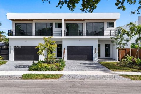 Adosado en Fort Lauderdale, Florida 4 dormitorios № 2000230