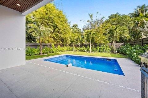 Adosado en venta en Fort Lauderdale, Florida, 4 dormitorios № 2000230 - foto 23