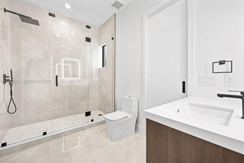 Adosado en venta en Fort Lauderdale, Florida, 4 dormitorios № 2000230 - foto 16