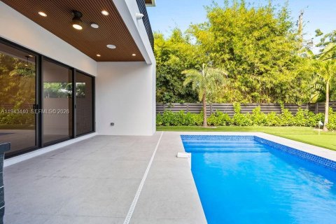 Adosado en venta en Fort Lauderdale, Florida, 4 dormitorios № 2000230 - foto 25