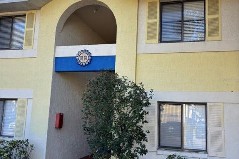 Condo in Sanford, Florida, 2 bedrooms № 2259270 - photo 3