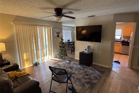 Condo in Sanford, Florida, 2 bedrooms № 2259270 - photo 7
