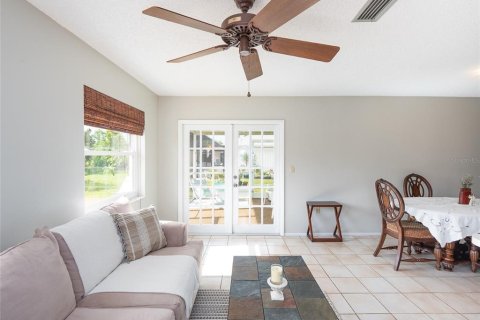 Villa ou maison à vendre à Englewood, Floride: 2 chambres, 118.91 m2 № 1837465 - photo 10
