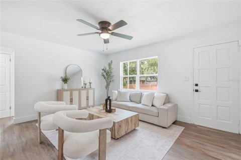 Casa en venta en Saint Petersburg, Florida, 3 dormitorios, 110.55 m2 № 2166923 - foto 3