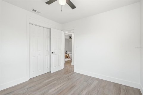 Casa en venta en Saint Petersburg, Florida, 3 dormitorios, 110.55 m2 № 2166923 - foto 18