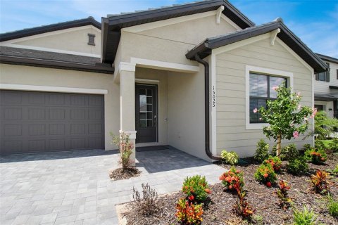 Villa ou maison à louer à Bradenton, Floride: 4 chambres, 253.07 m2 № 2298866 - photo 3