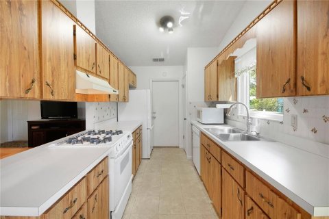 House in Leesburg, Florida 2 bedrooms, 109.81 sq.m. № 1905164 - photo 24